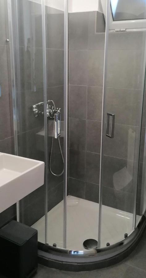 Bed and Breakfast Stalis Drops Екстер'єр фото