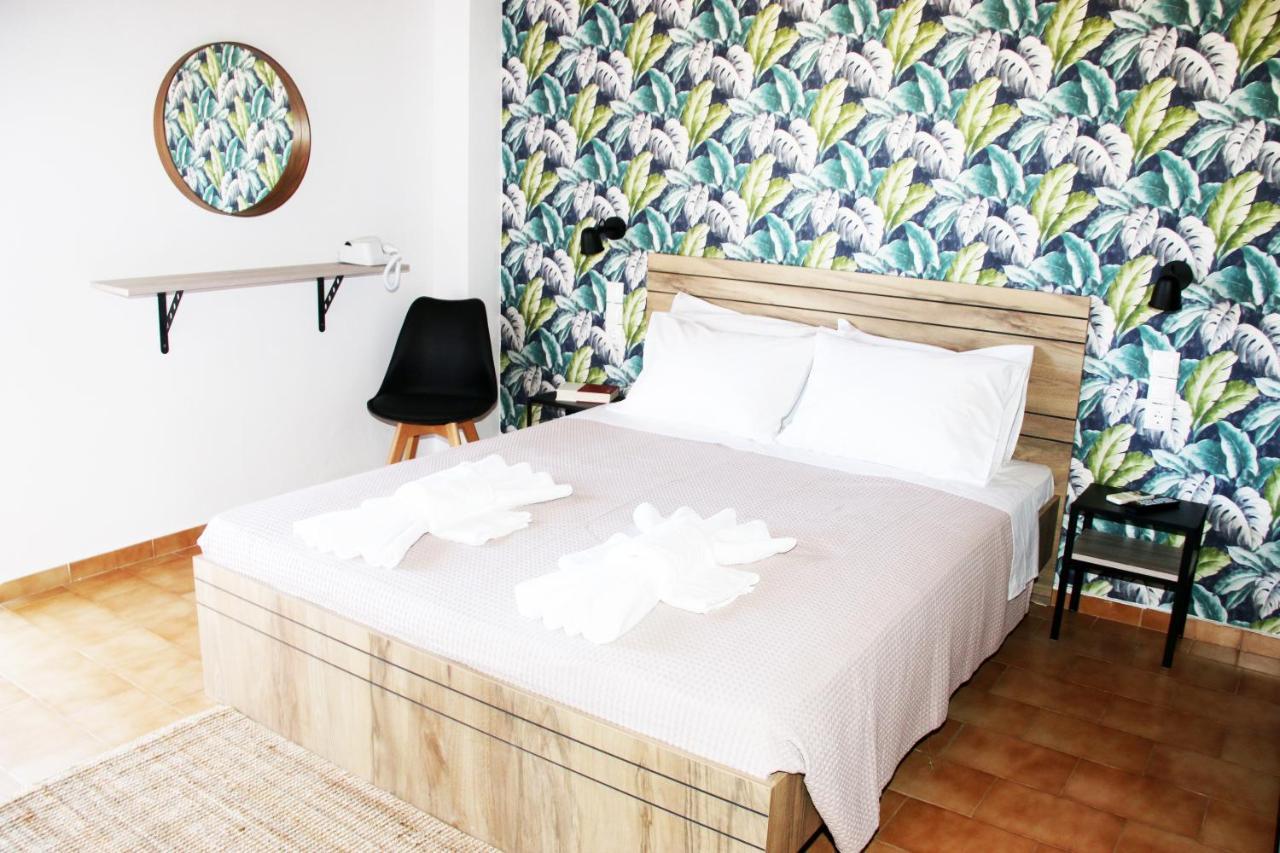 Bed and Breakfast Stalis Drops Екстер'єр фото
