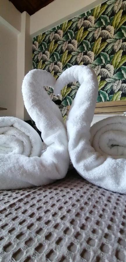Bed and Breakfast Stalis Drops Екстер'єр фото