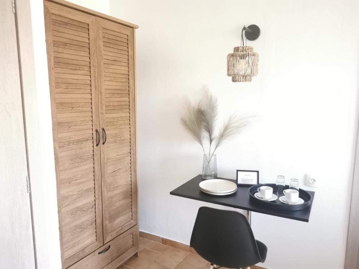 Bed and Breakfast Stalis Drops Екстер'єр фото