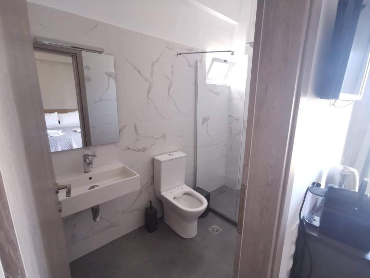 Bed and Breakfast Stalis Drops Екстер'єр фото