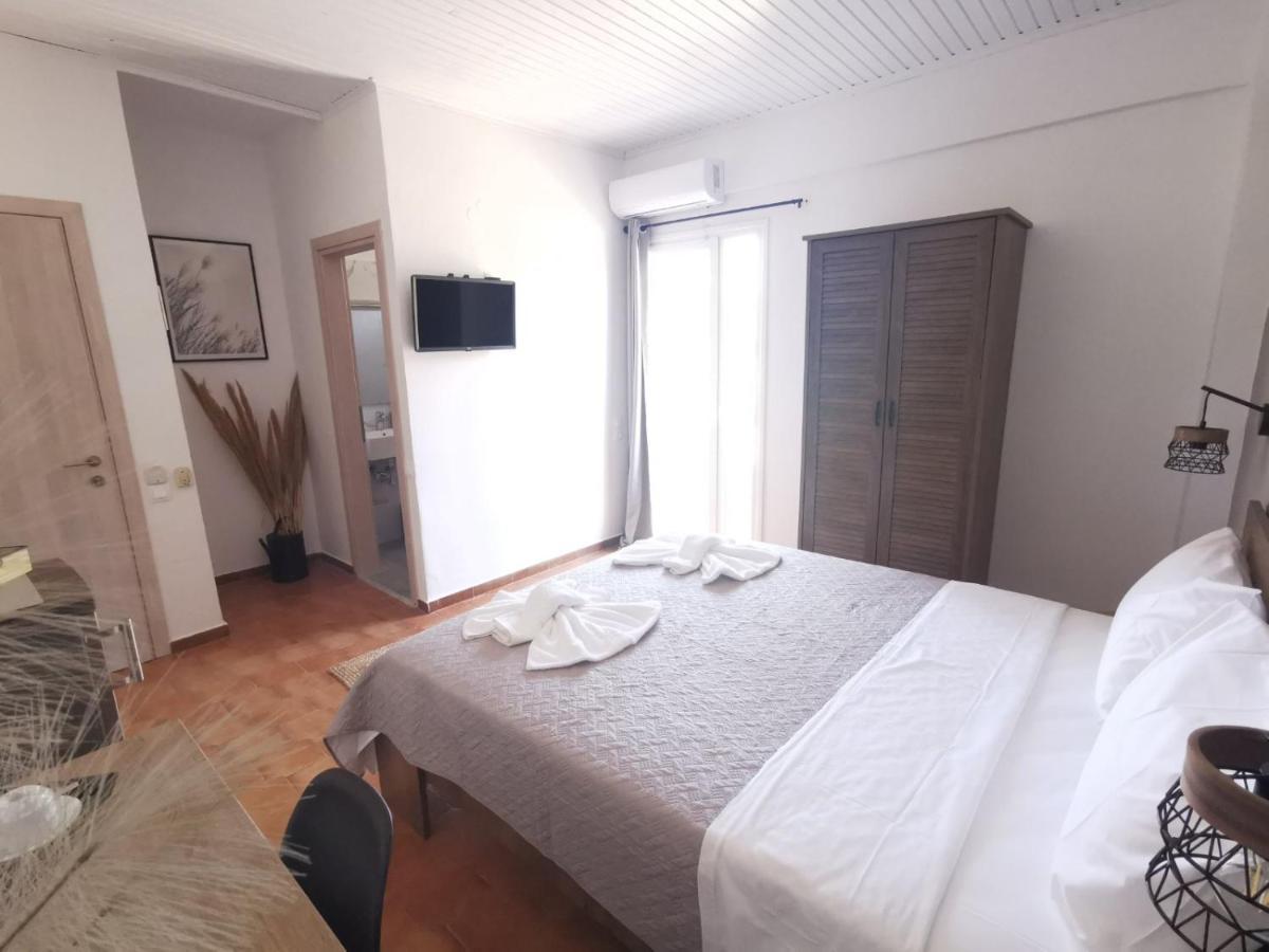 Bed and Breakfast Stalis Drops Екстер'єр фото