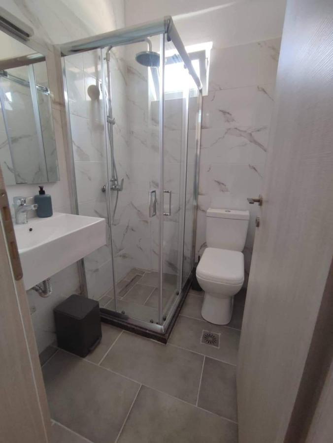 Bed and Breakfast Stalis Drops Екстер'єр фото
