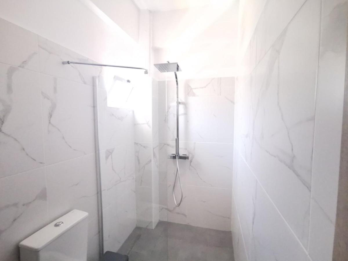 Bed and Breakfast Stalis Drops Екстер'єр фото